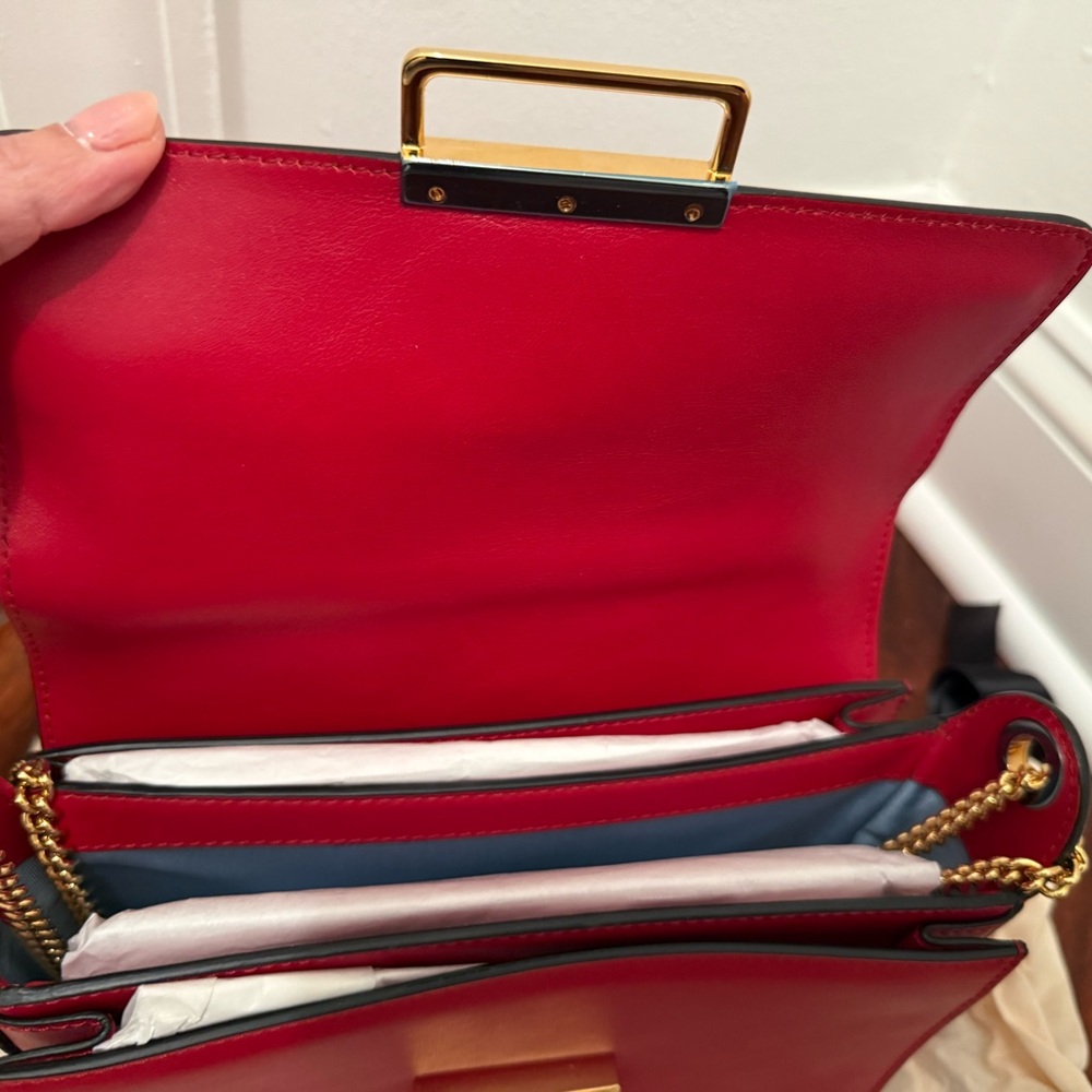 Lanvin Jiji-Crimson Leather Shoulder Bag with Gold Chain - Picture 3 of 6